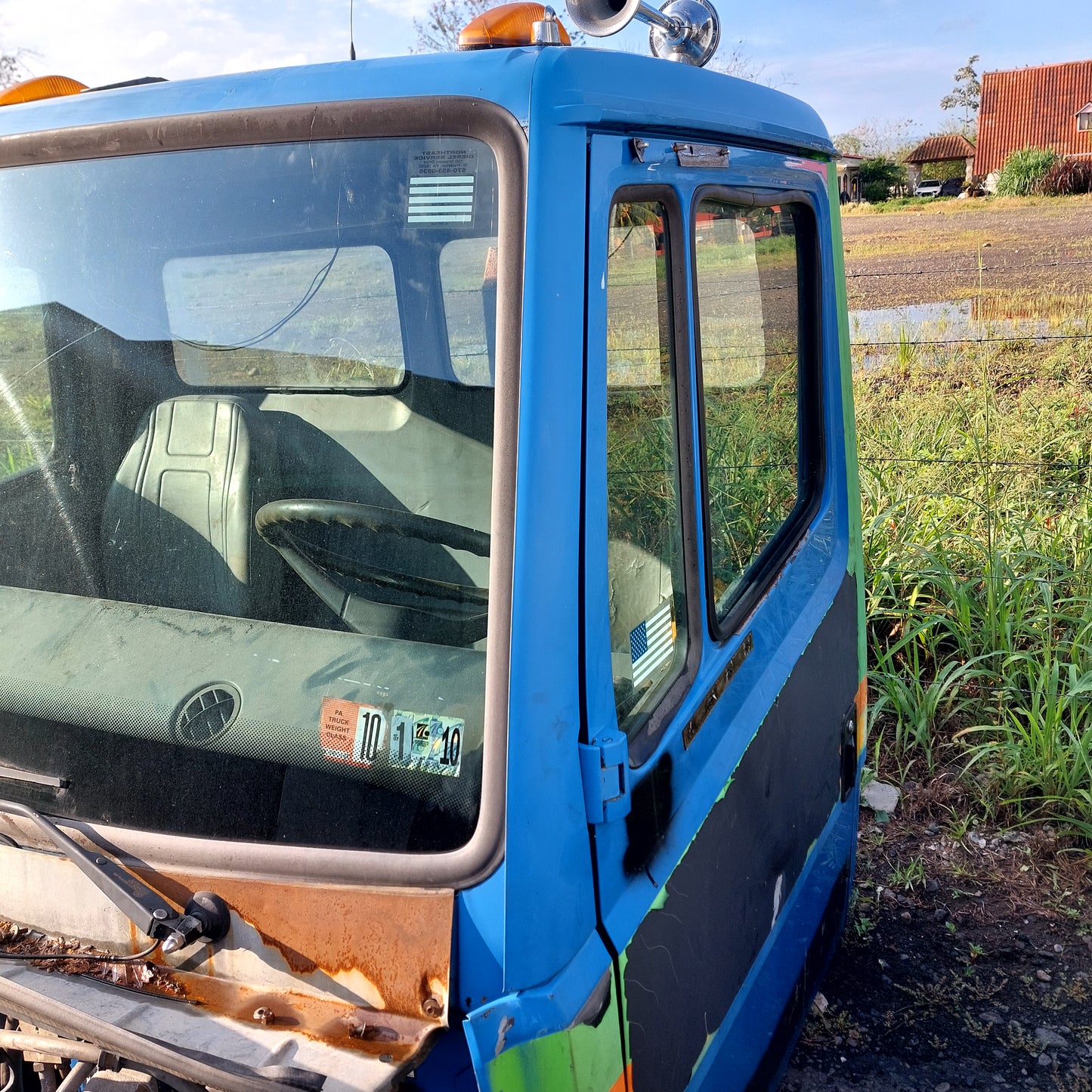 CABINA FREIGHTLINER FL70